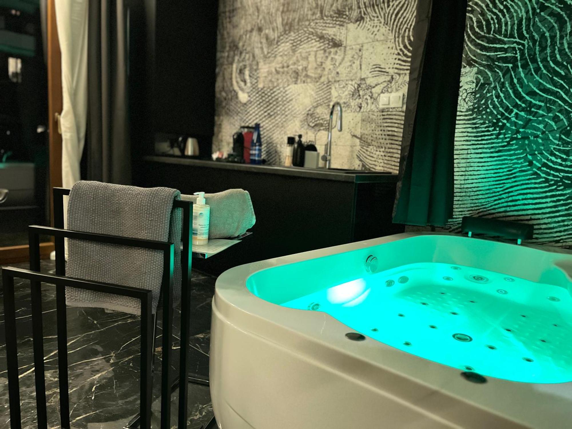 Jacuzzi Rakowicka Top Apartments クラクフ エクステリア 写真